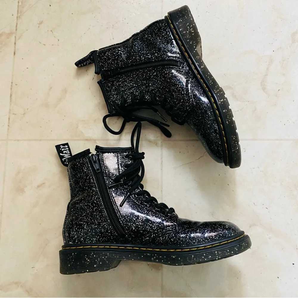 $75 Dr. Martens Junior 1460 Black Cosmic Silver Glitter Lace Up Zipper Boots 2